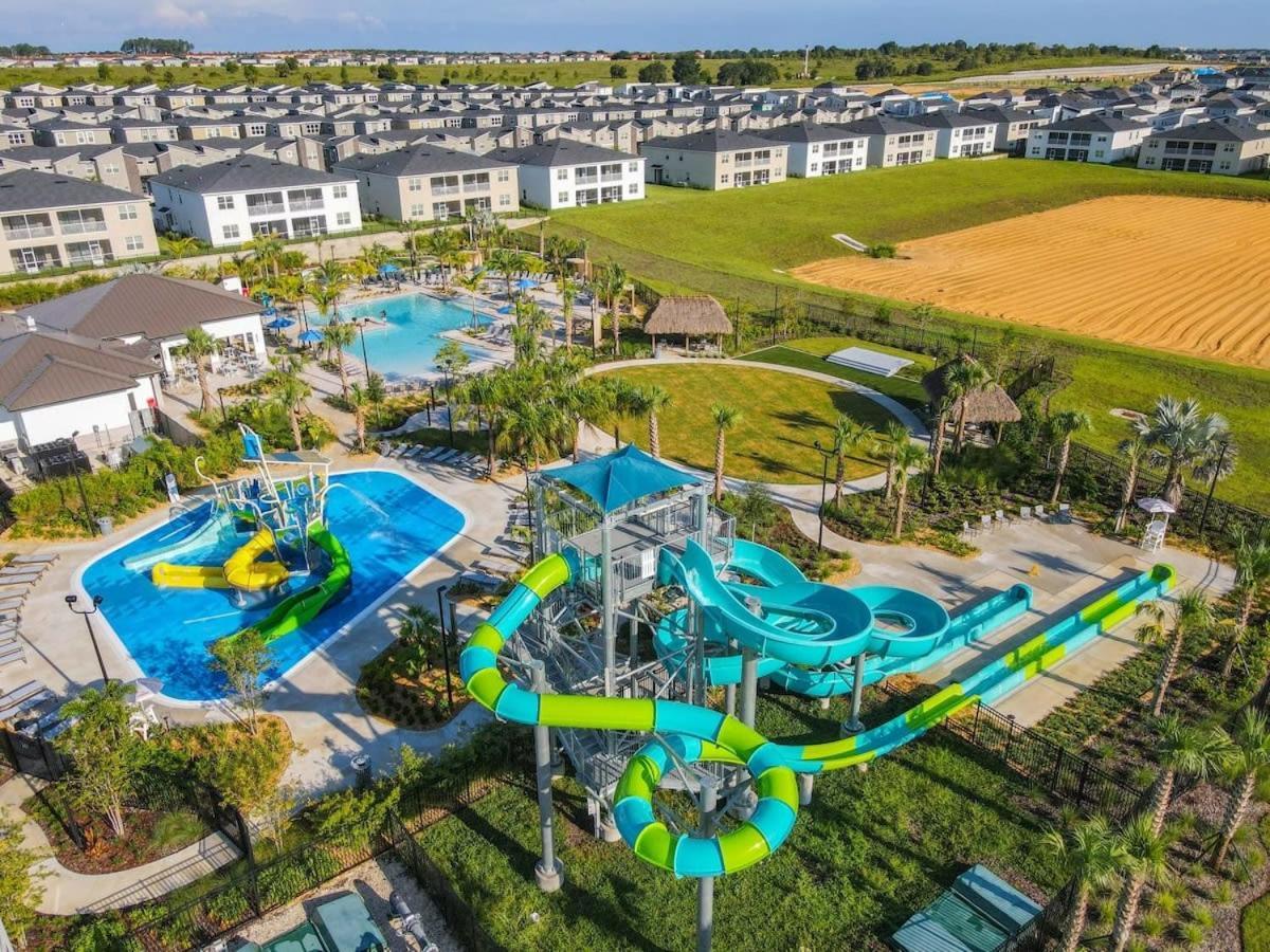Superb Thematic 2Br Condo With 2 Clubhouses Kissimmee Exteriör bild