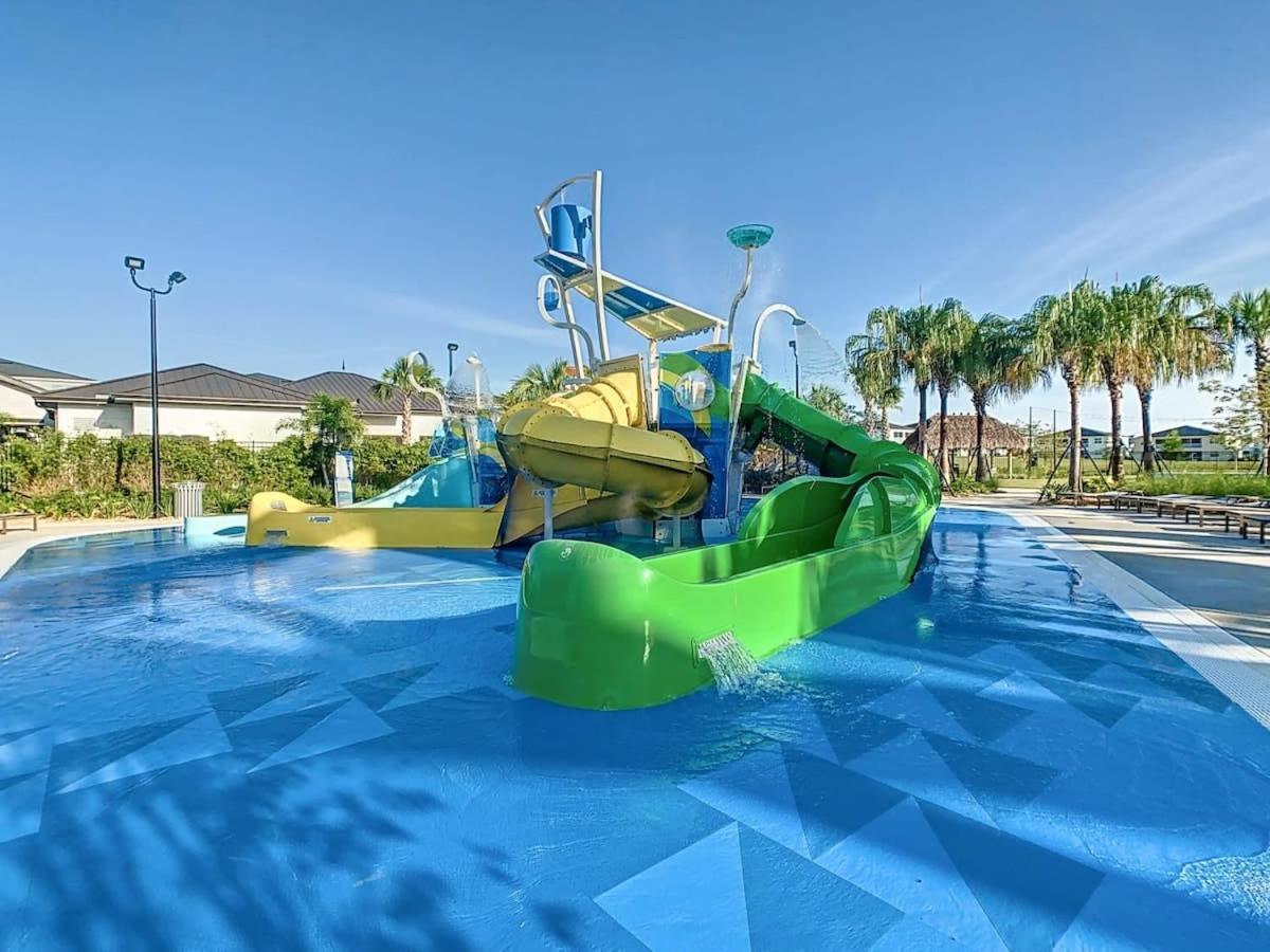 Superb Thematic 2Br Condo With 2 Clubhouses Kissimmee Exteriör bild