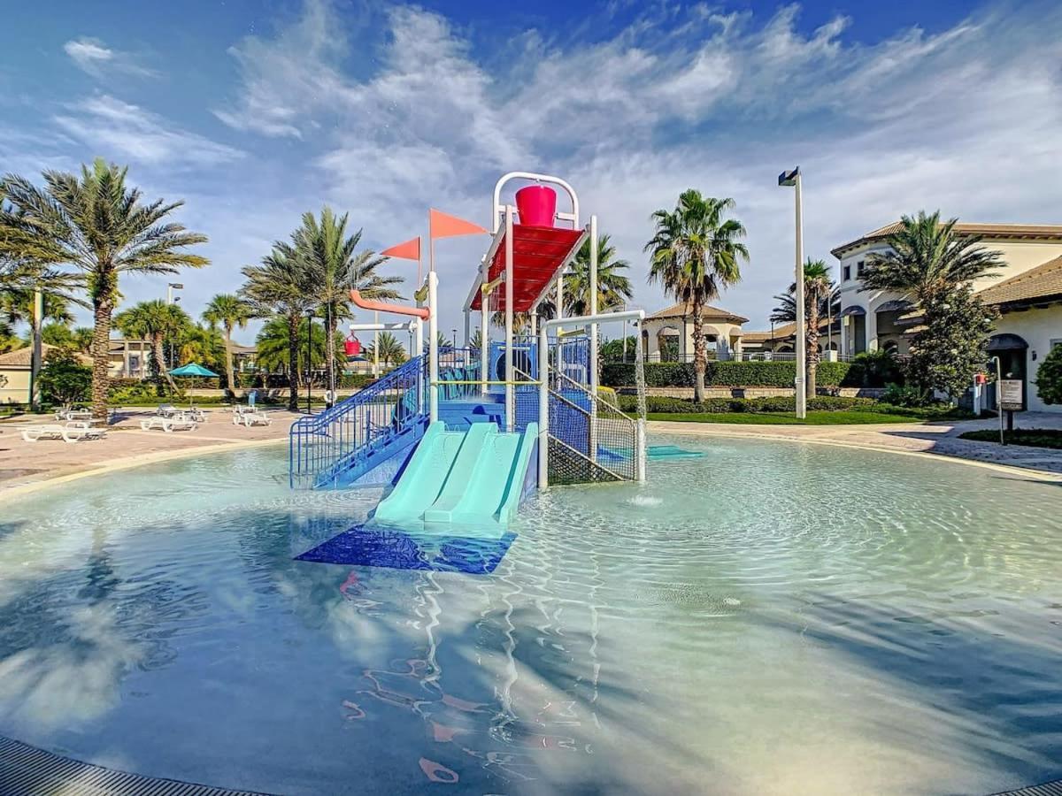 Superb Thematic 2Br Condo With 2 Clubhouses Kissimmee Exteriör bild